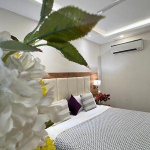 Hotel Golf View Suites-Golf Course Road Gurgaon